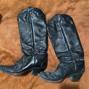 LARRY MAHAN BLACK VINTAGE COWGIRL BOOTS